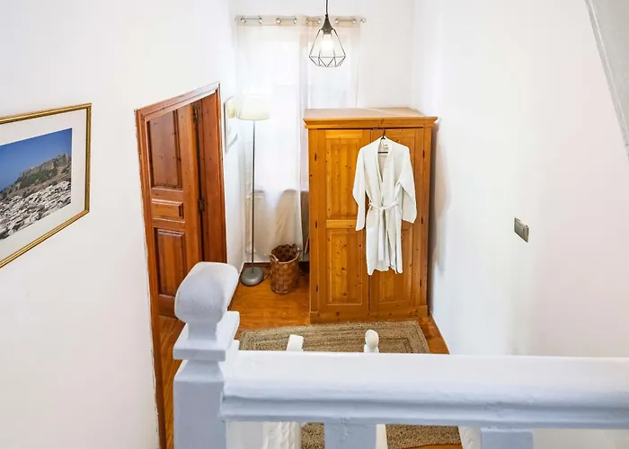 Semesterbostad Maison Roxanne & Maisonette In Medieval By Rhodes4vacation